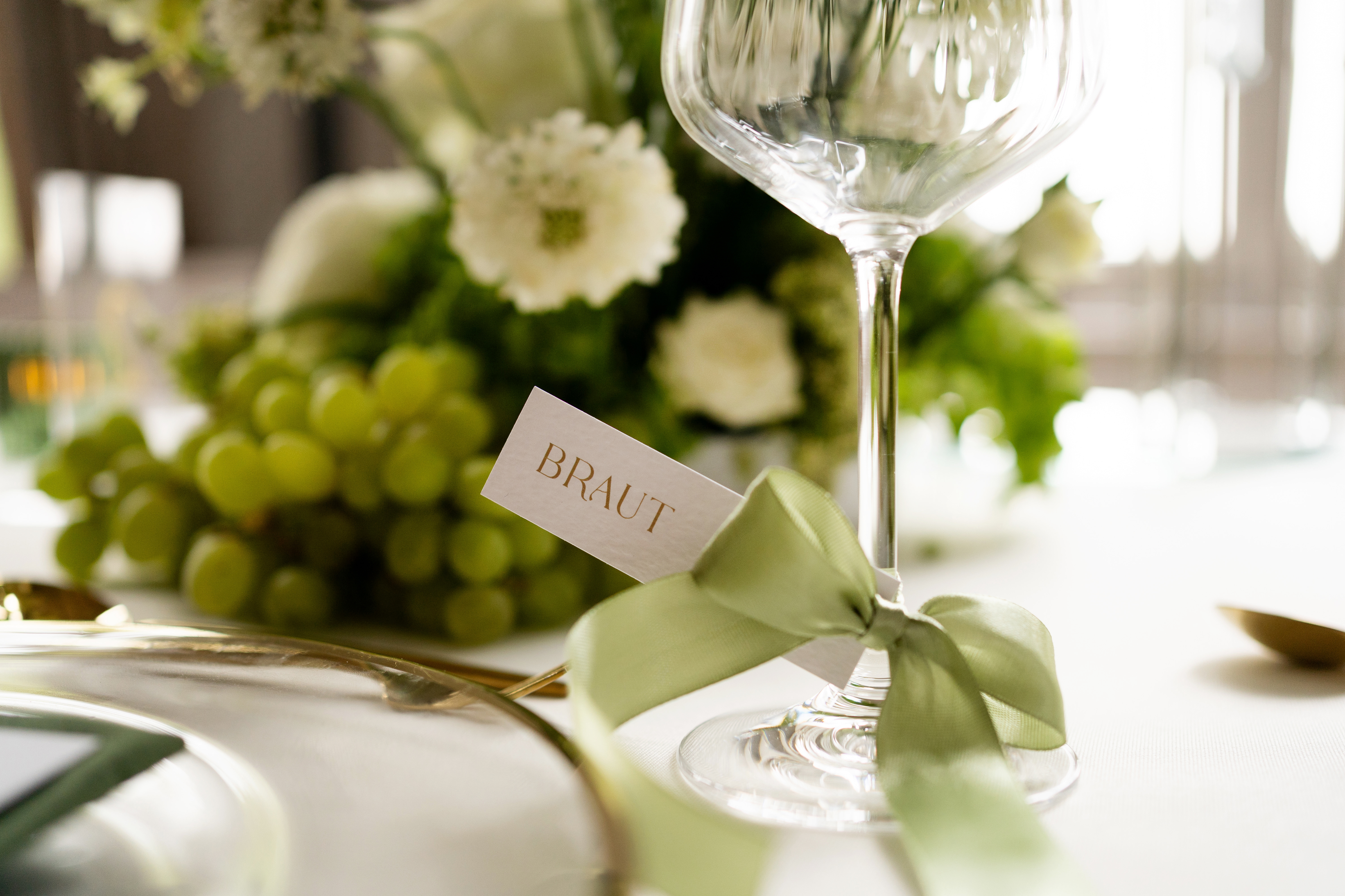 Hochzeit_Deko_weiss_gruen_elegant_modern_Stuttgart_Heilbronn