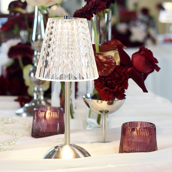 LED_Tischlampe_Kristall_silber_mieten_Verleih_Hochzeit_Event