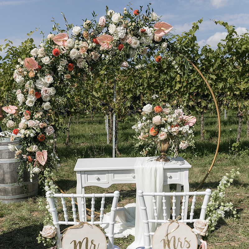 Traubogen Hoop gold für Hochzeit freie Trauung mieten für Blumendekoration