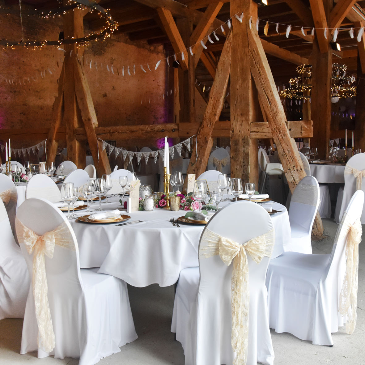Stuhlhusse weiss flexibel universell modern für Stühle Stretch mieten Verleih Hochzeit Event_2