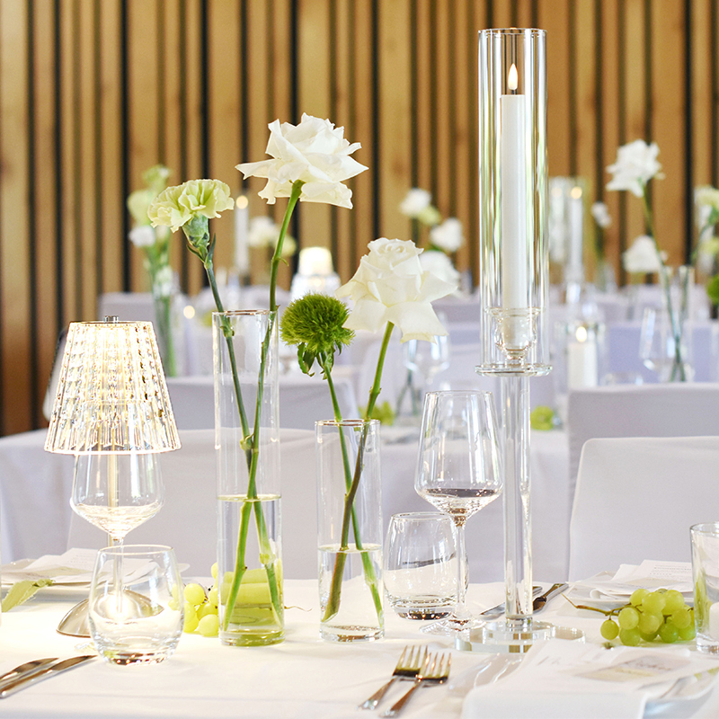 LED_Tischlampe_Lampenschrim_Kristalloptik_silber_mieten_Hochzeit_Event