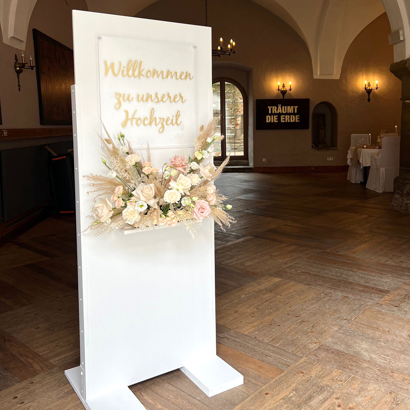 Willkommensschild/ Ständer  "Willkommen zu unserer Hochzeit" mieten Hochzeit2