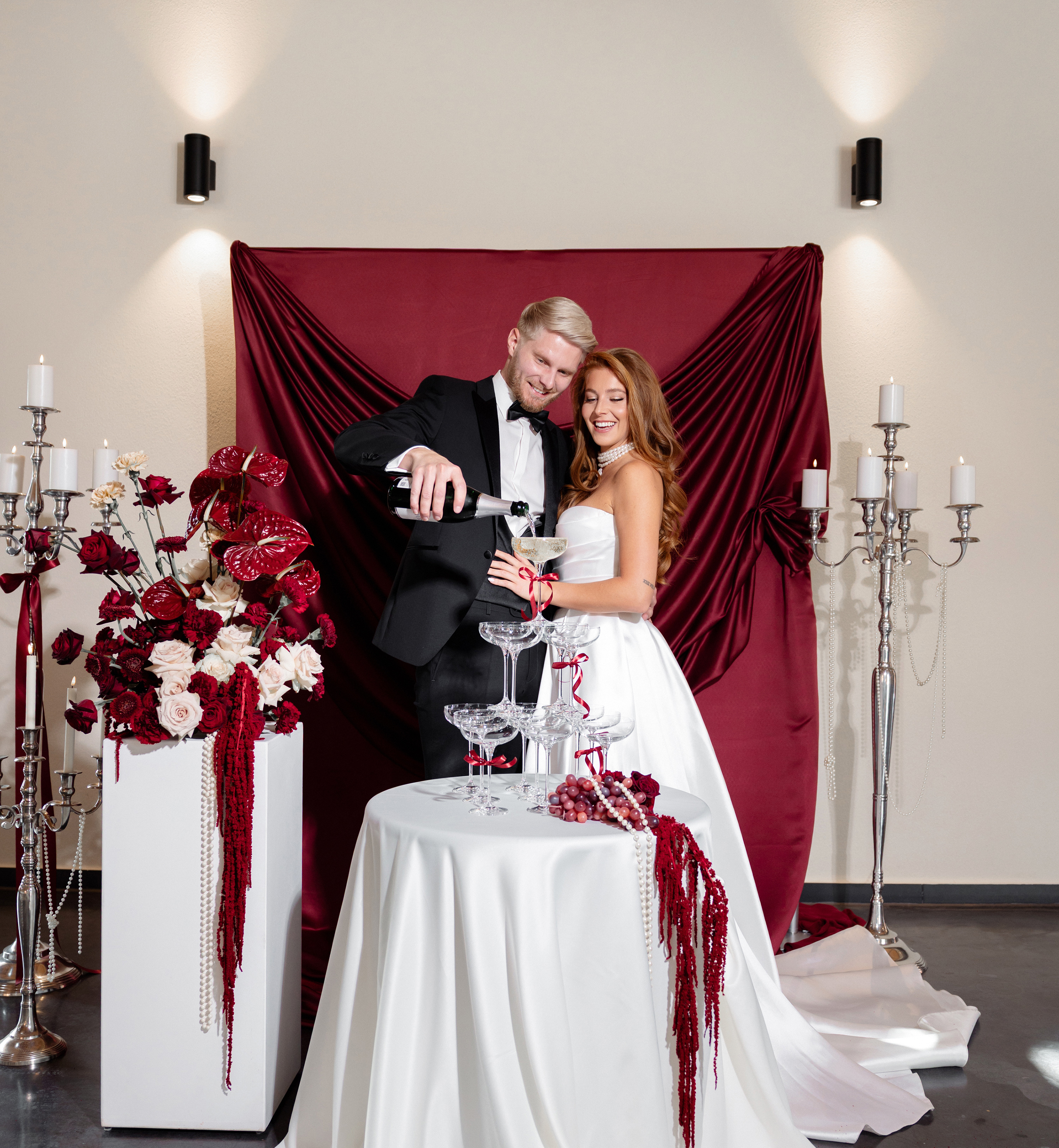 Hochzeit_Sektempfang_Champagner_Tower_Sektschalen_exklusiv_5-arm_Kerzenleuchter_160cm_mieten