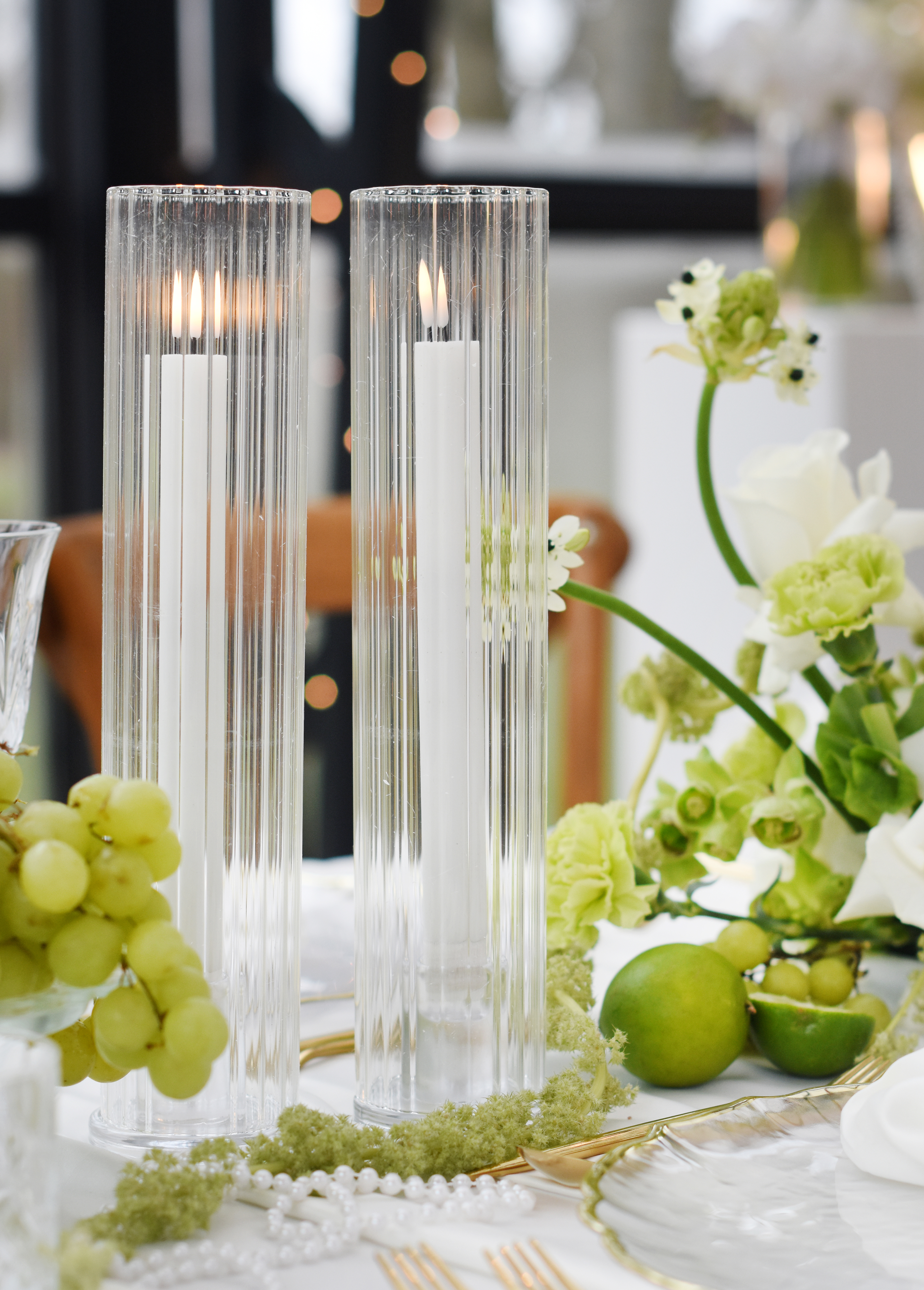 Tischdekoration_Hochzeit_Schlossgut_Lautenbach_Zylinder_Vase_Rille_kerze_2