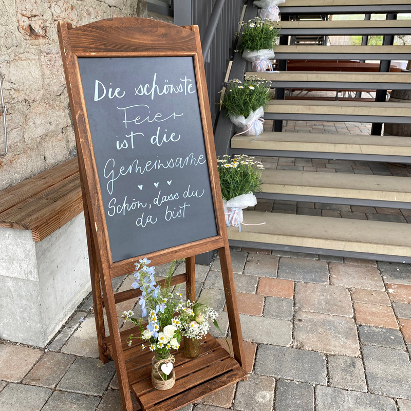 Holztafel Aufsteller braun zum Beschriften Eingang Willkommensschild Hochzeit und Event [mieten]_3