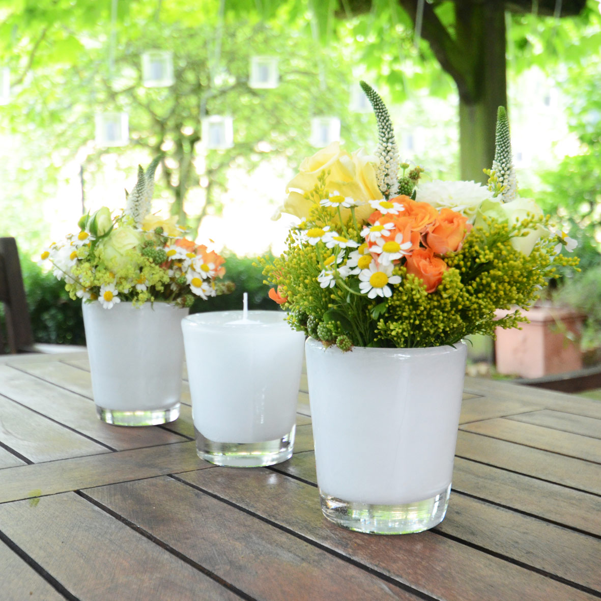 Vase konisch weiss hochwertig Tischdeko Hochzeit Feier Fest mieten_2