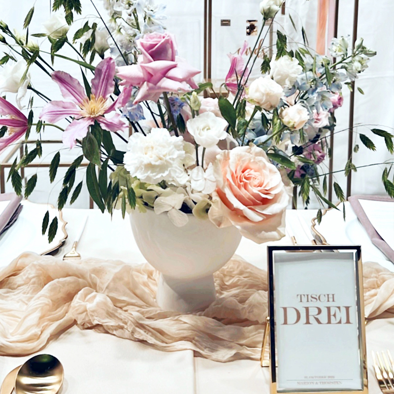 Schale Vase Keramik weiss modern mit Fuss mieten für Blumendeko Hochzeitz und Feier_2
