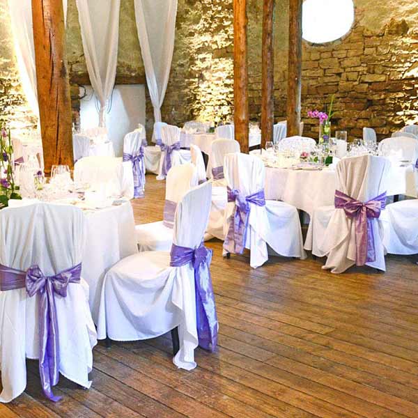 Stuhlhusse Stuhlüberwurf  weiss universell fkexibel mieten Verleih Hochzeit_3