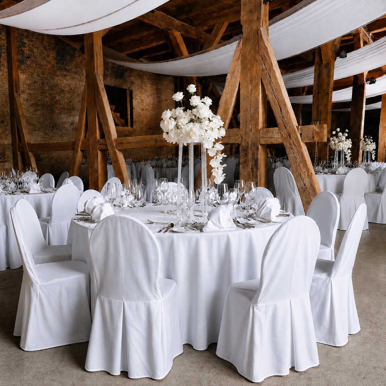 Stuhlhusse_exklusiv_Bankettstuhl_Stapelstuhl_weiss_mieten_Hochzeit_Event_B2B_Messe_Gala_Catering_2