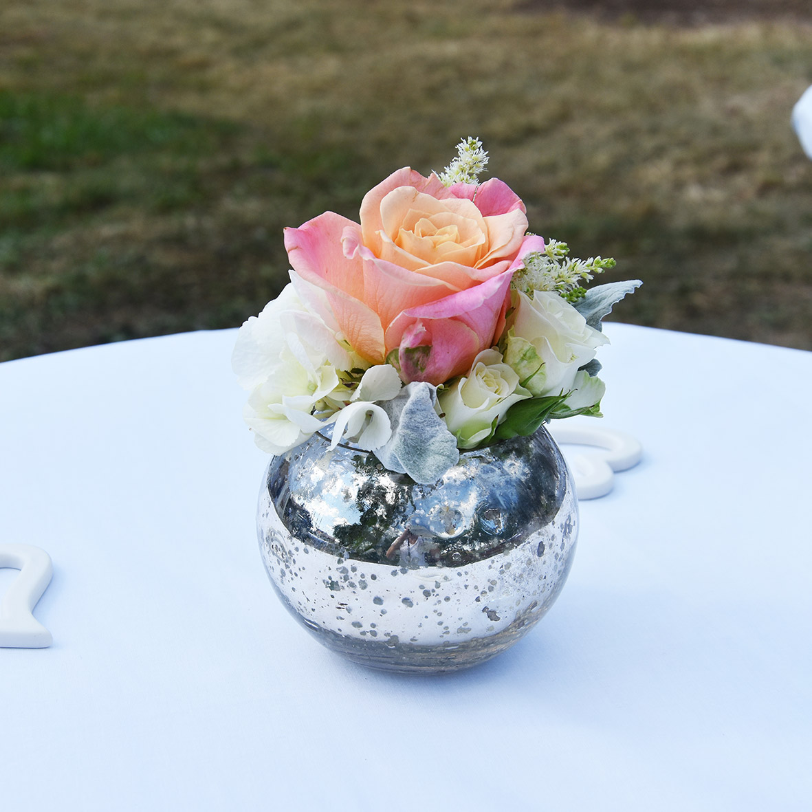 Kugelvase/ Teelichthalter marmoriert silber mieten Tischdeko Hochzeit 2