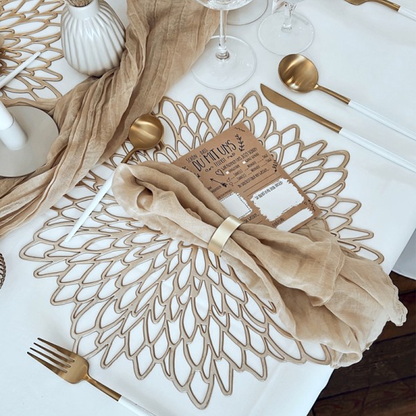 Platzset Platzteller Lotusblüte gold mieten. Verleih für Hochzeit, Geburtstag und Firmenfeier