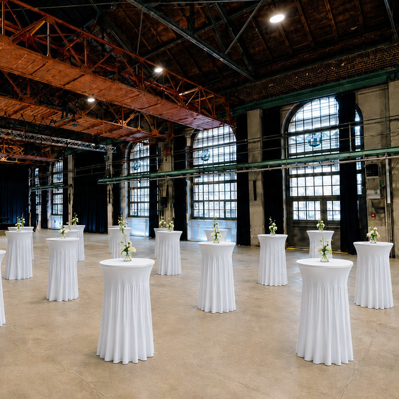 Stehtischhusse Stretch weiss mit fließendem, modernen Rock mieten Verleih Hochzeit Event Firmenfeier Einweihung Eröffnung Jubiläum 2