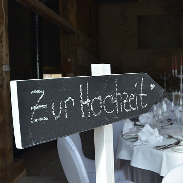 Wegweiser Pfeil mieten