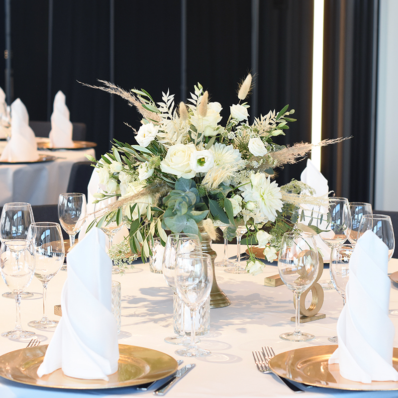 Vase konisch/ Teelichthalter Kristall Goldrand mieten Tischdeko Hochzeit_2