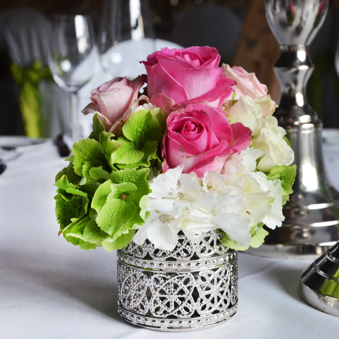Vase "Doha" Ornamente Metall silber Orient mieten Hochzeit Motto Deko_4