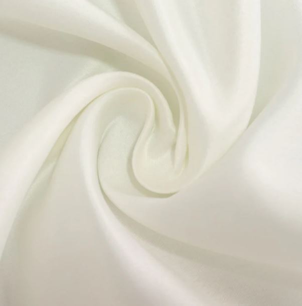 Tischdecke ivory und 230x335 cm bodenlang Polyester mieten | Verleih Hochzeit, Feier, Event2