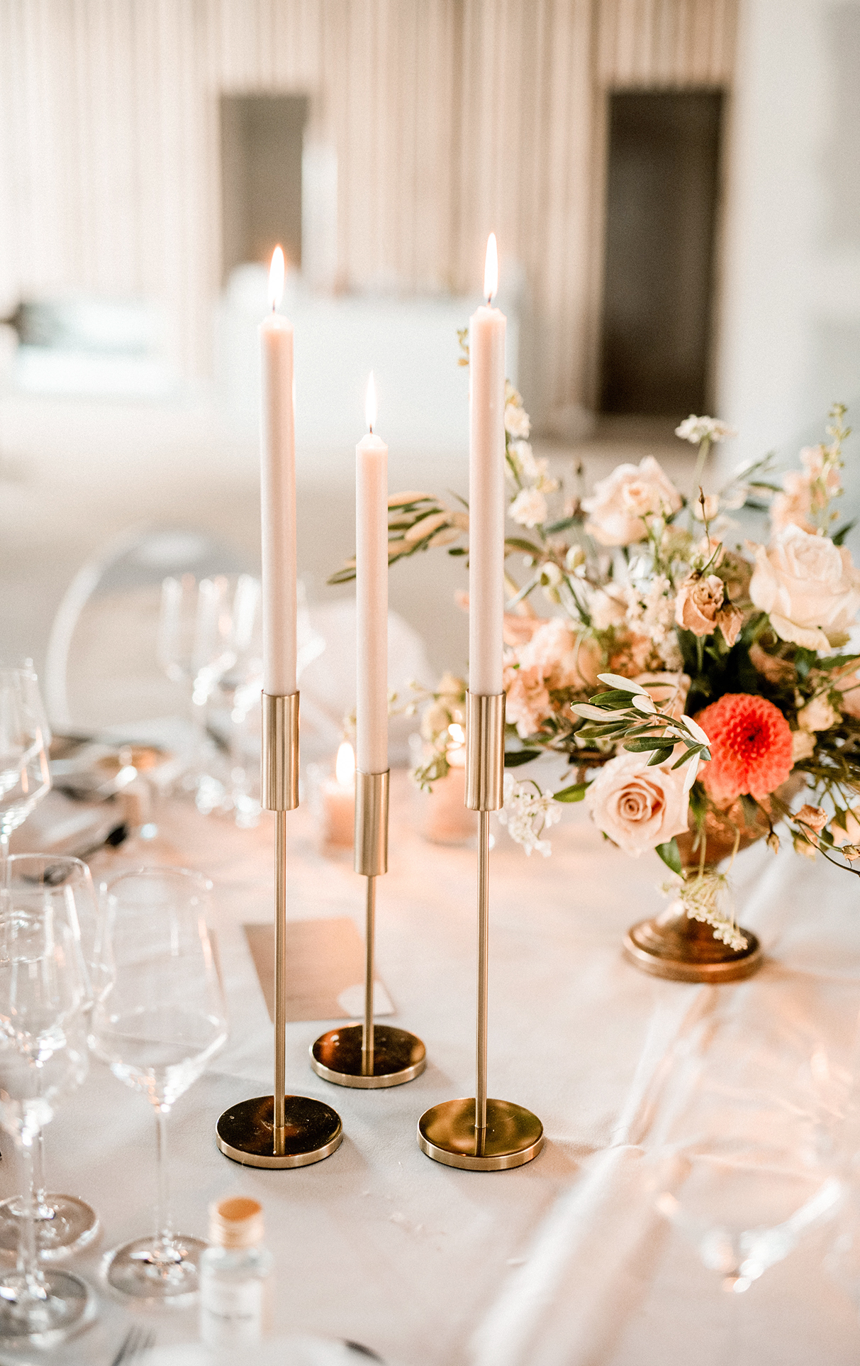 Kerzenstaender_gold_Stabkerzen_mieten_Heilbronn_Stuttgart
