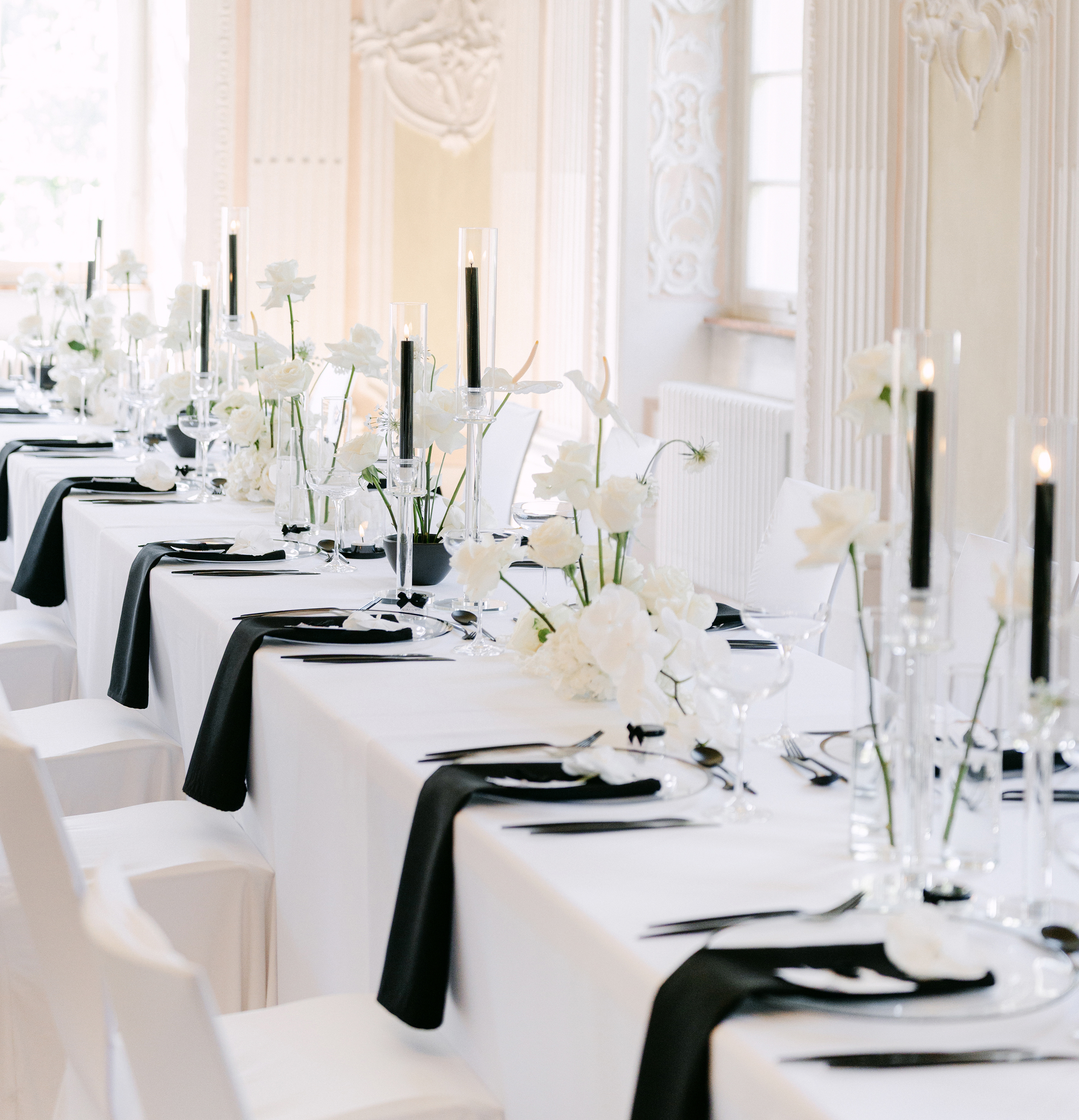 DekoandDesign_Tischdeko_Rosen_Orchideen_weiss-schwarz_Verleih_heilbronn_Stuttgart