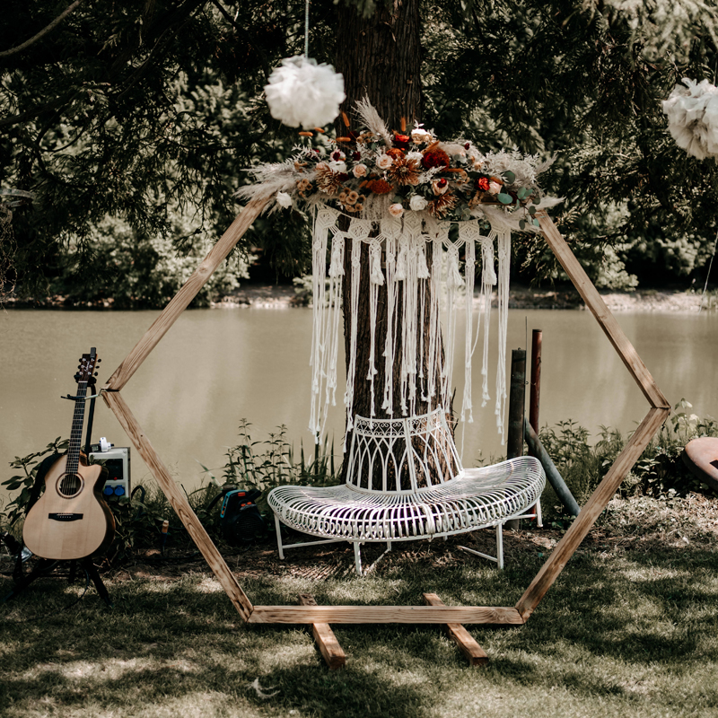 Traubogen_Hexagon_Holz_braun_Hochzeit_Freie_Trauung_leihen