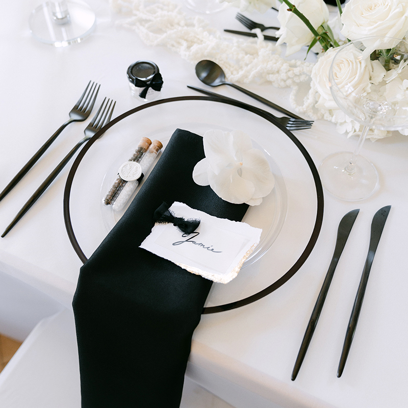 Platzteller_Fine_Glas_rund_klar_schwarzer_rand_33cm_mieten_Verleih_Hochzeit_Firmenfeier_Geburtstag_5