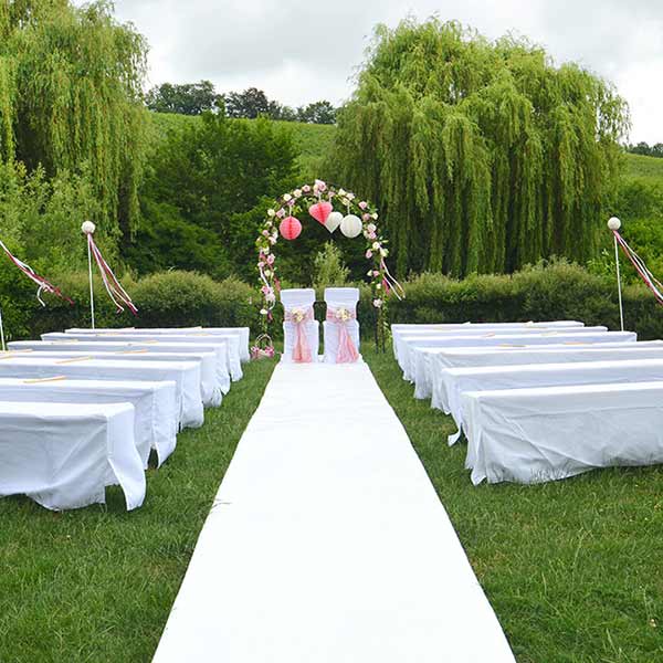 Traubogen Rosenbogen Metall gold mieten für Hochzeit Freie Trauung