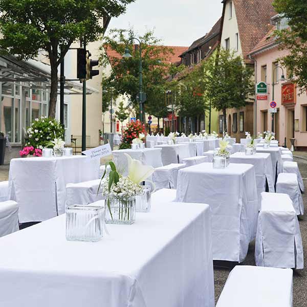 Biertischhussen weiß