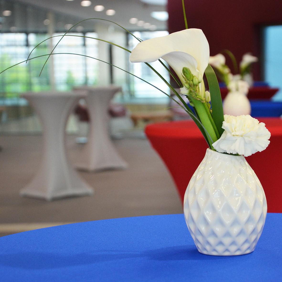 Vase Keramik weiss 3-fach sortiert mieten Tischdeko Feier, Event, Hochzeit_2