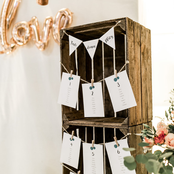 Weinkiste braun natur Candybar Sitzplan Eingang mieten Hochzeit Geburtstag Feier Mottoparty_3