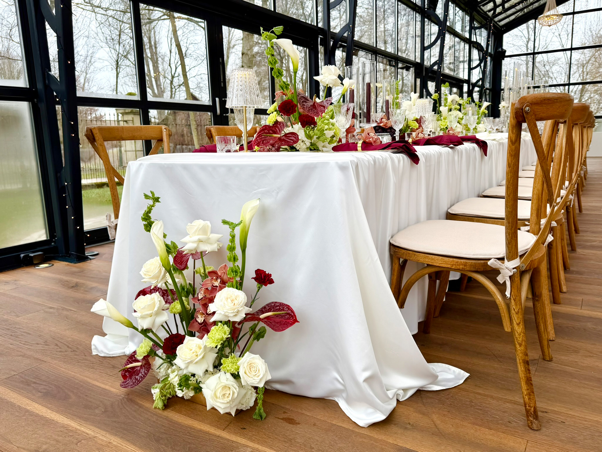 Exklusive_Tischdeko_Hochzeit_Gestecke_Mietartikel_LED-Lampe_Kerzenleuchter_Platzteller_Lautenbach_Heilbronn_Stuttgart