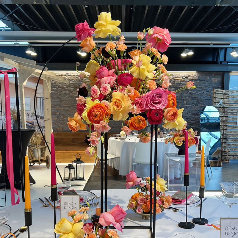 Blumenständer Metallständer Metall schwarz 60cm für Tischdekoration mieten für Hochzeit und Event_5
