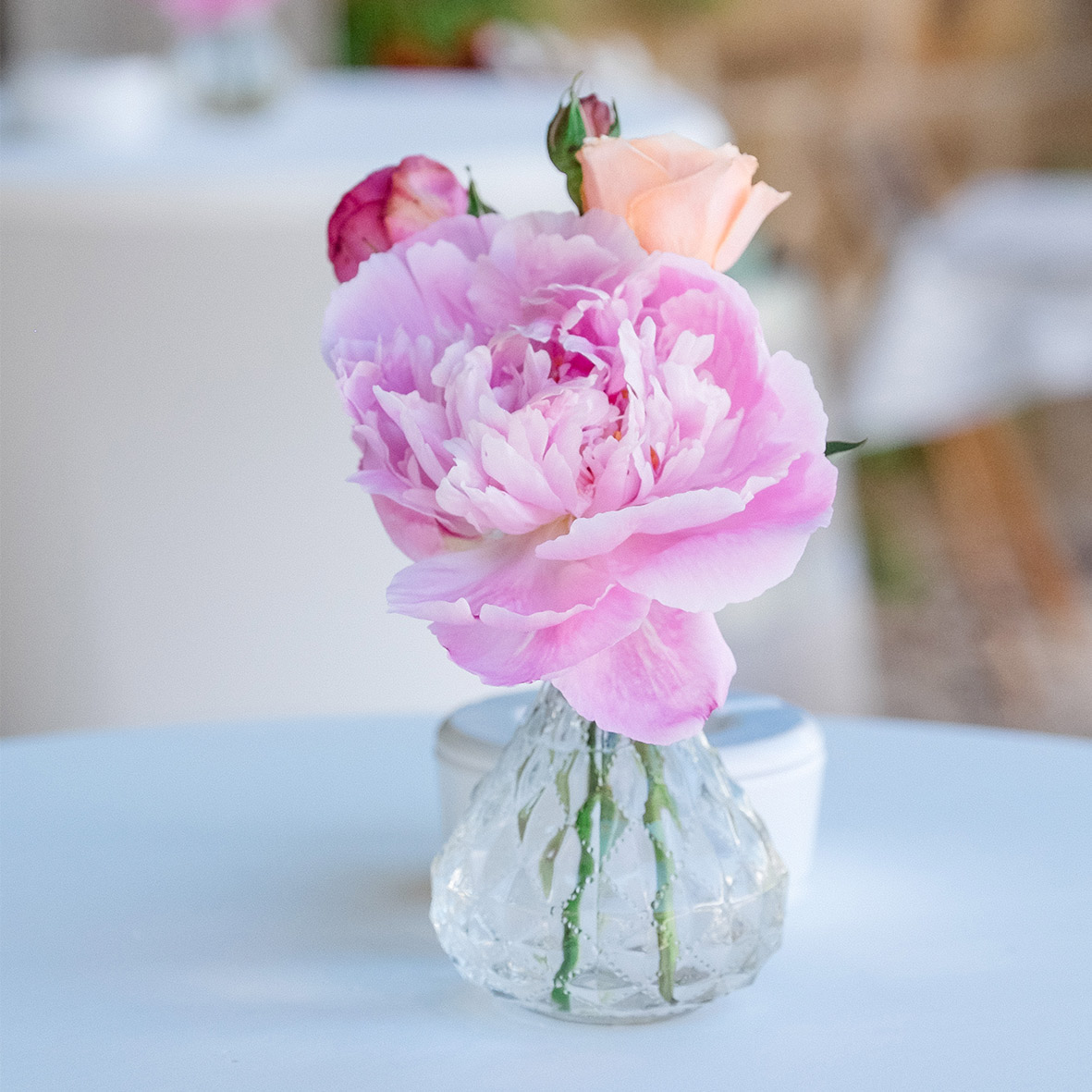 Flaschenvase Kristall bauchig mieten Tischdeko Hochzeit Trauung_4