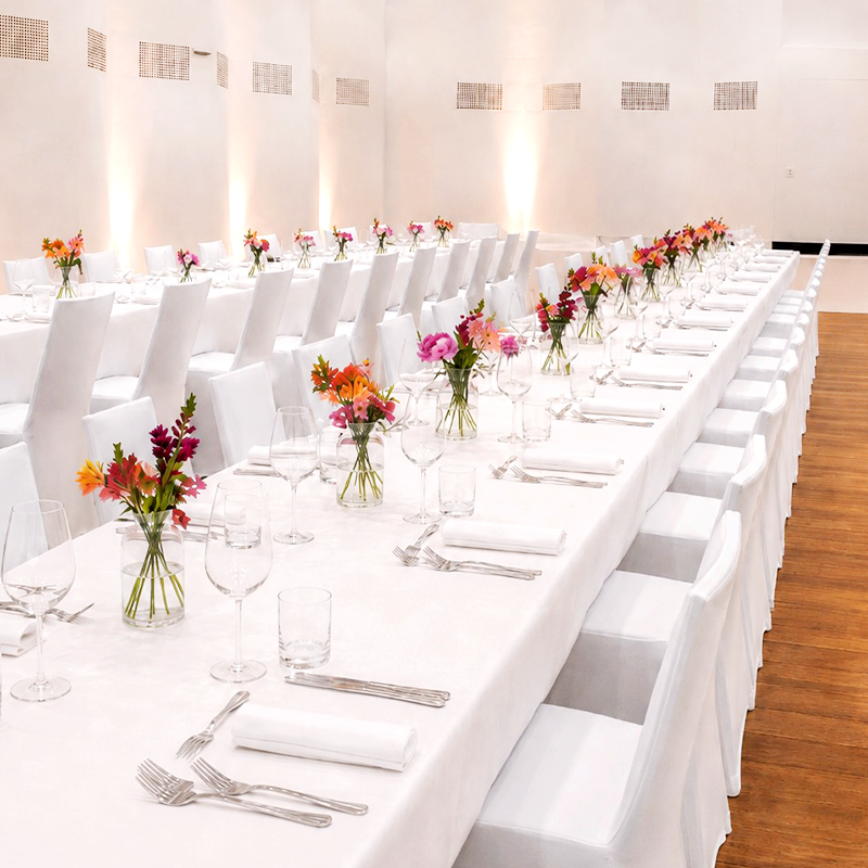 Stuhlhusse weiss flexibel universell modern für Stühle Stretch mieten | Verleih Hochzeit Event Geburtstag Party Feier6