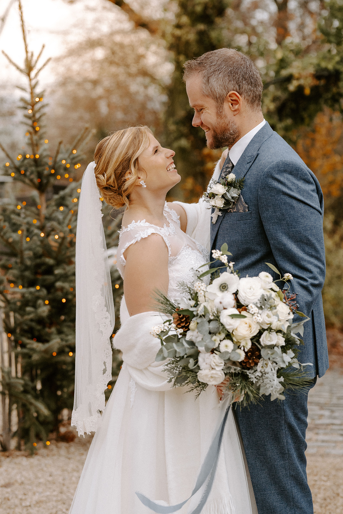 Brautpaar_Brautstrauss_Winterhochzeit