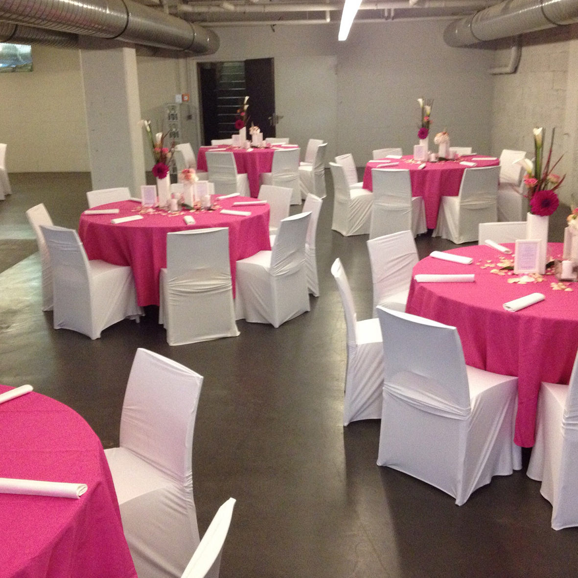 Tischdecke pink rund 275 cm mieten | Verleih Hochzeit Feier Event_2