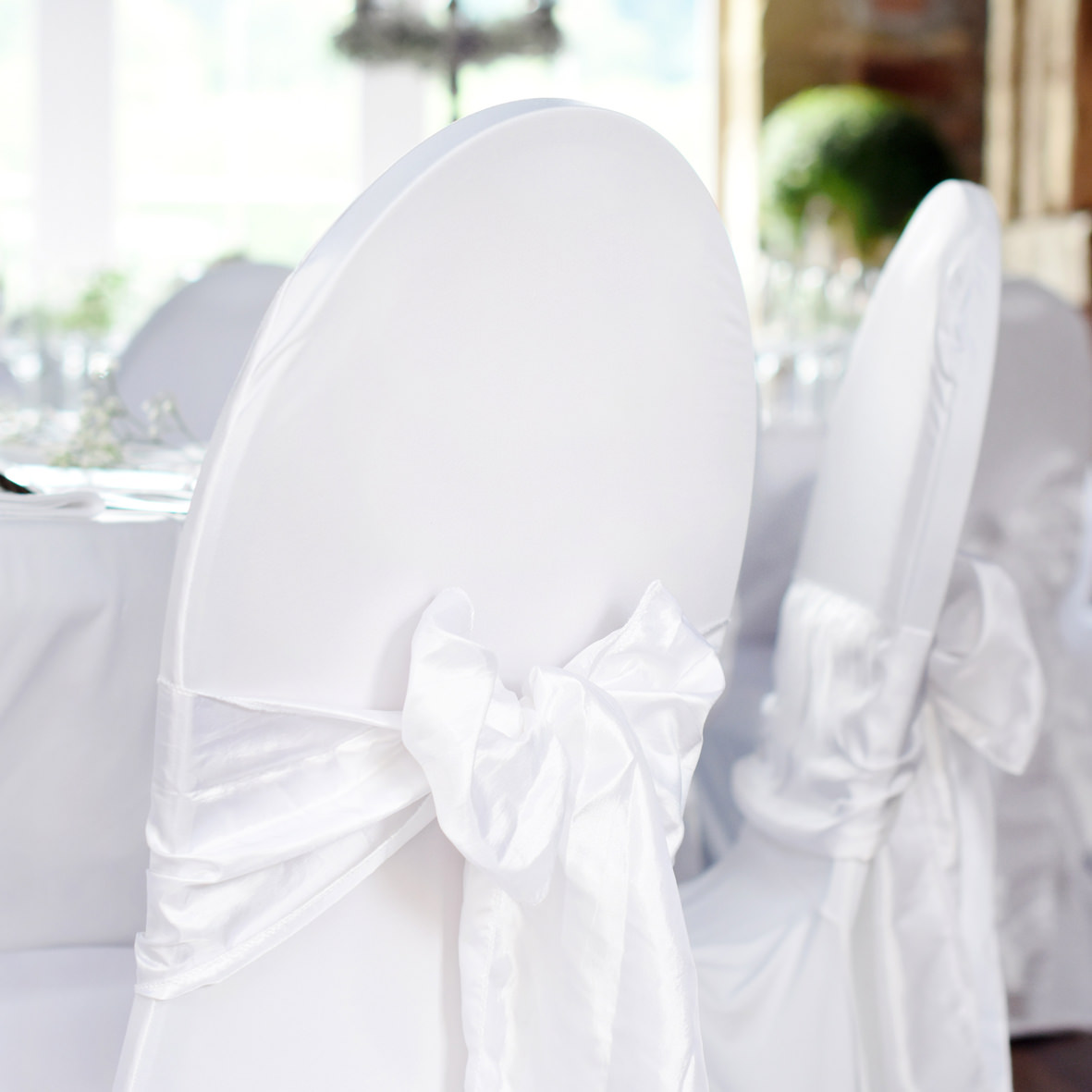 Stuhlhusse weiss flexibel universell modern für Stühle Stretch mieten Verleih Hochzeit Event_9