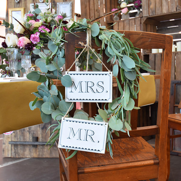 Mr & Mrs Schild hängend mieten