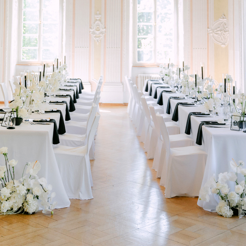 Stuhlhusse weiss flexibel universell modern für Stühle Stretch mieten Verleih Hochzeit Event Catering Messe B2B-3