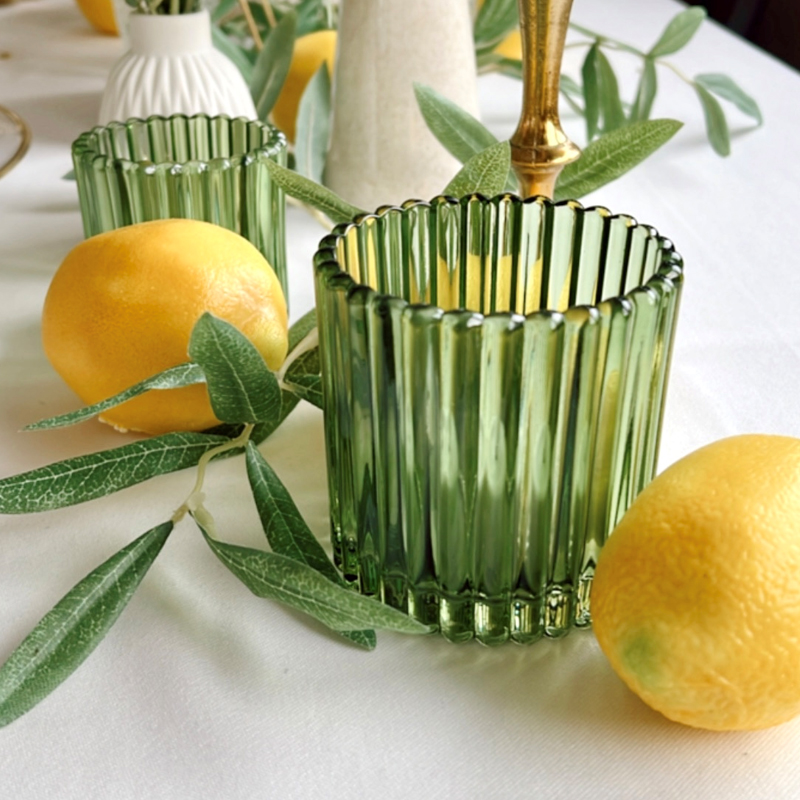 Vase Teelichthalter breite Rille Glas olivgrün mieten für mediterrane Tischdeko Hochzeit, Geburtstag, Feier, Event2