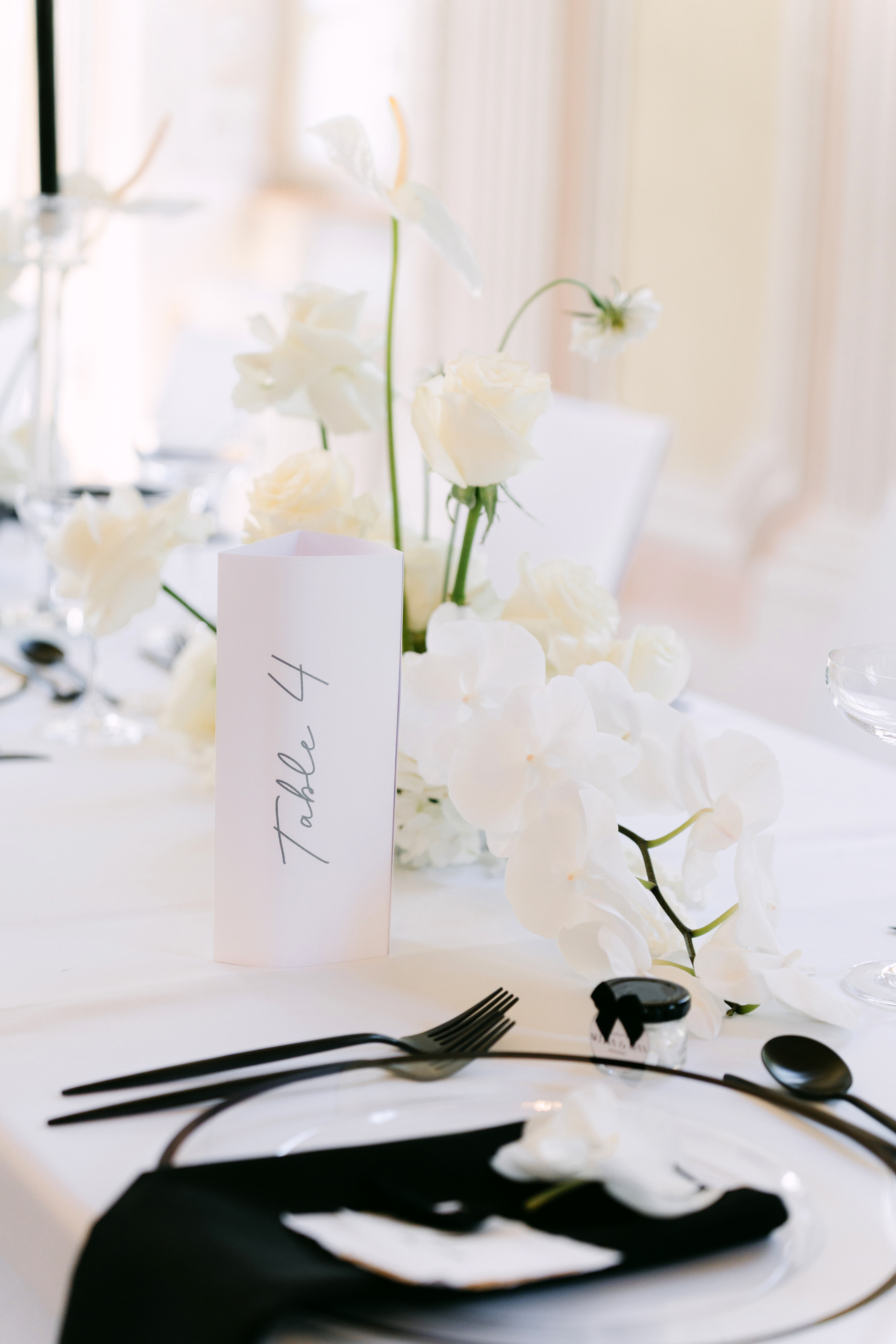 DekoandDesign_Platzteller_besteck_Servietten_mieten