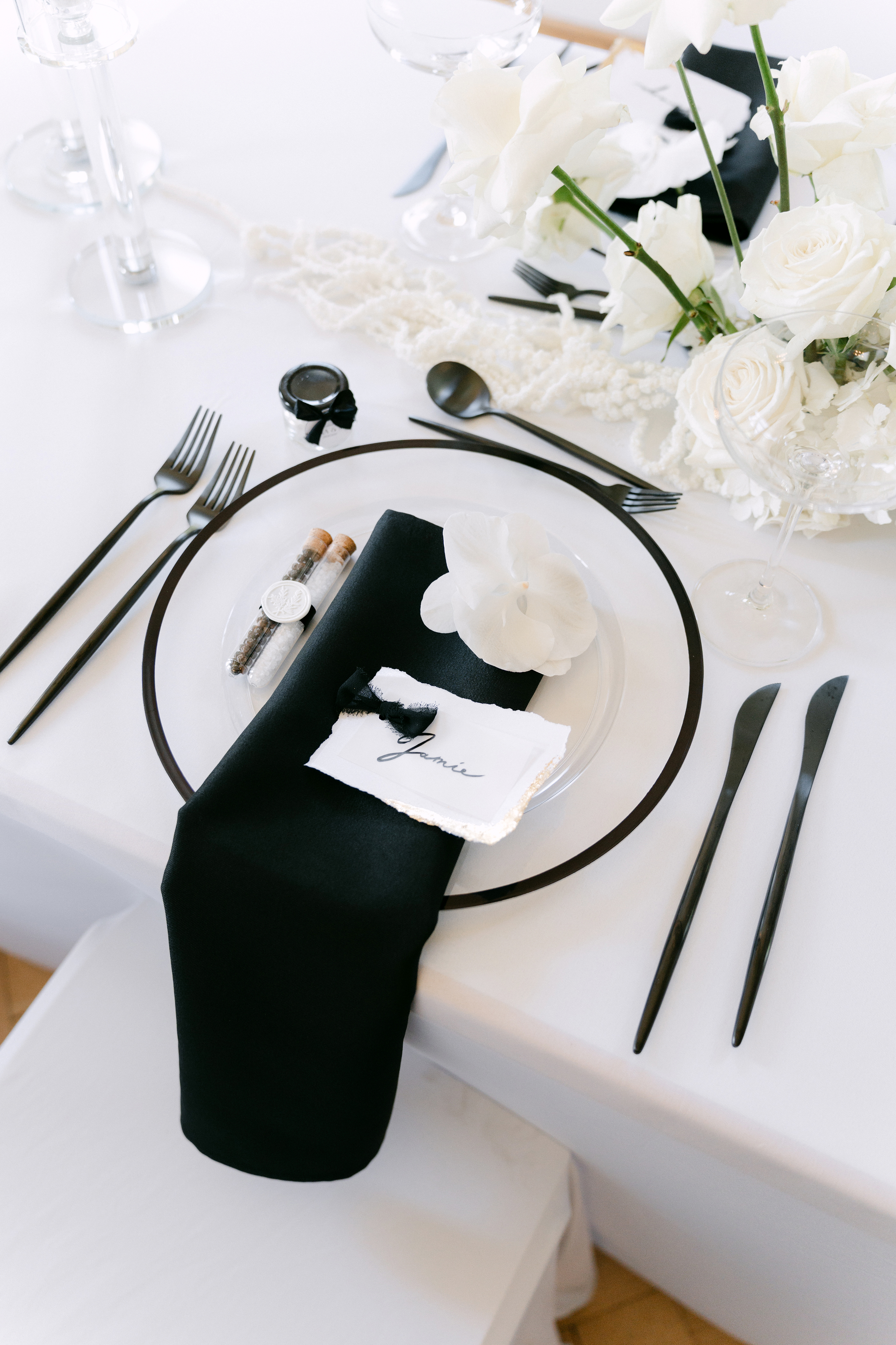 Platzteller_Besteck_Servietten_Mieten