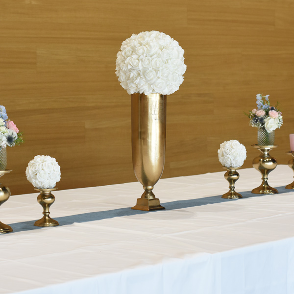 Pokalvase gold hoch Metall 50cm mieten Hochzeit, Deko, Feier, Trauung_3