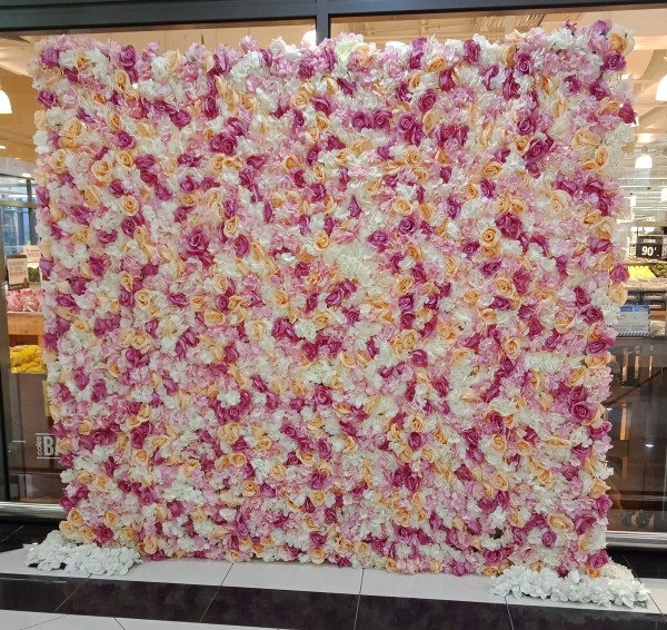 Blumenwand Flowerwall mit Seidenblumen weiss-rosa-pink mieten Hochzeit Deko Veranstaltung_2