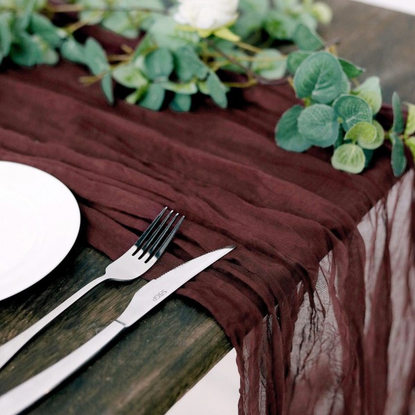 Tischläufer Musselin burgundy bordeaux mieten | Verleih Hochzeit