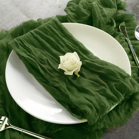 Serviette Musselin olivgrün | mieten | Verleih für Hochzeit und Event