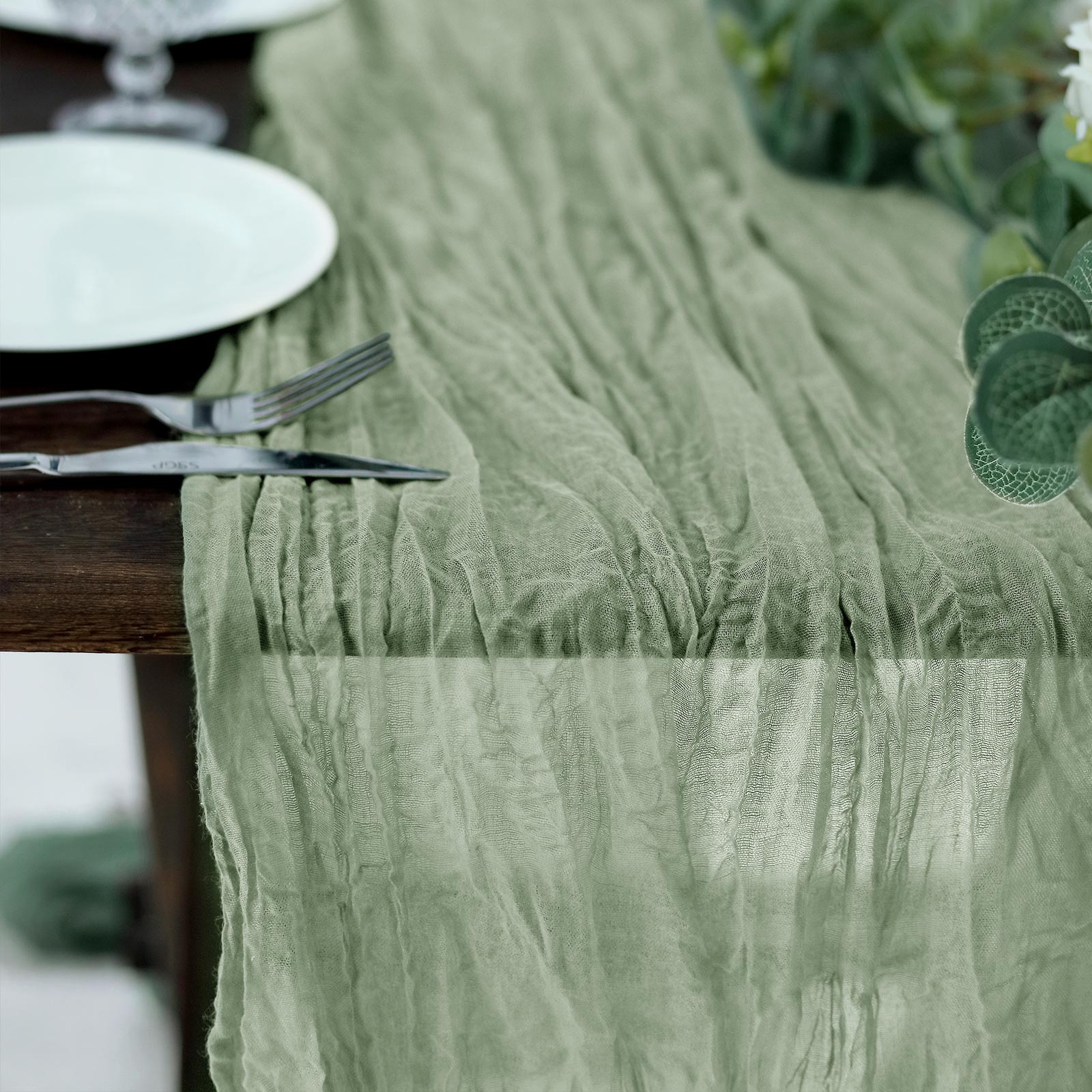 Tischläufer Musselin dusty green | salbei