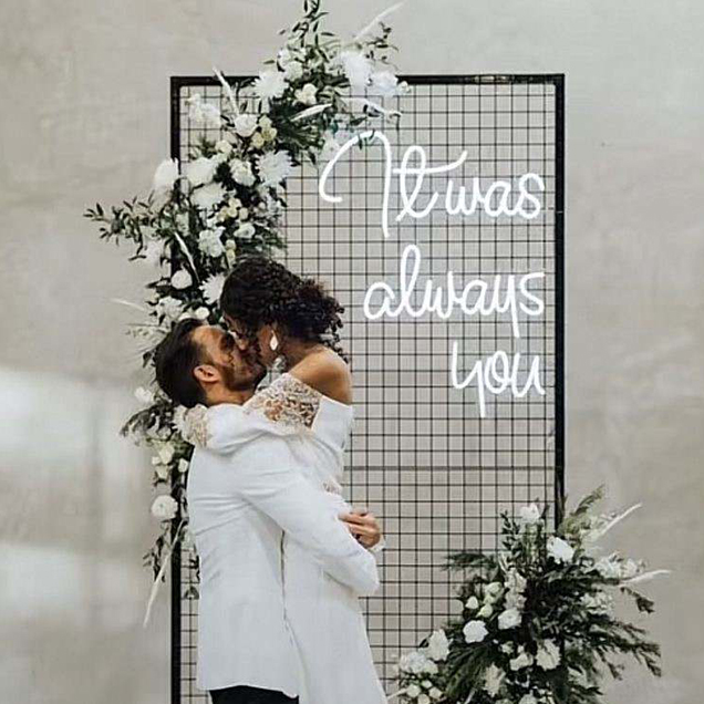 LED Neon Schild/ Schriftzug/ Sign "It was always you" beleuchtet warm weiss [mieten]