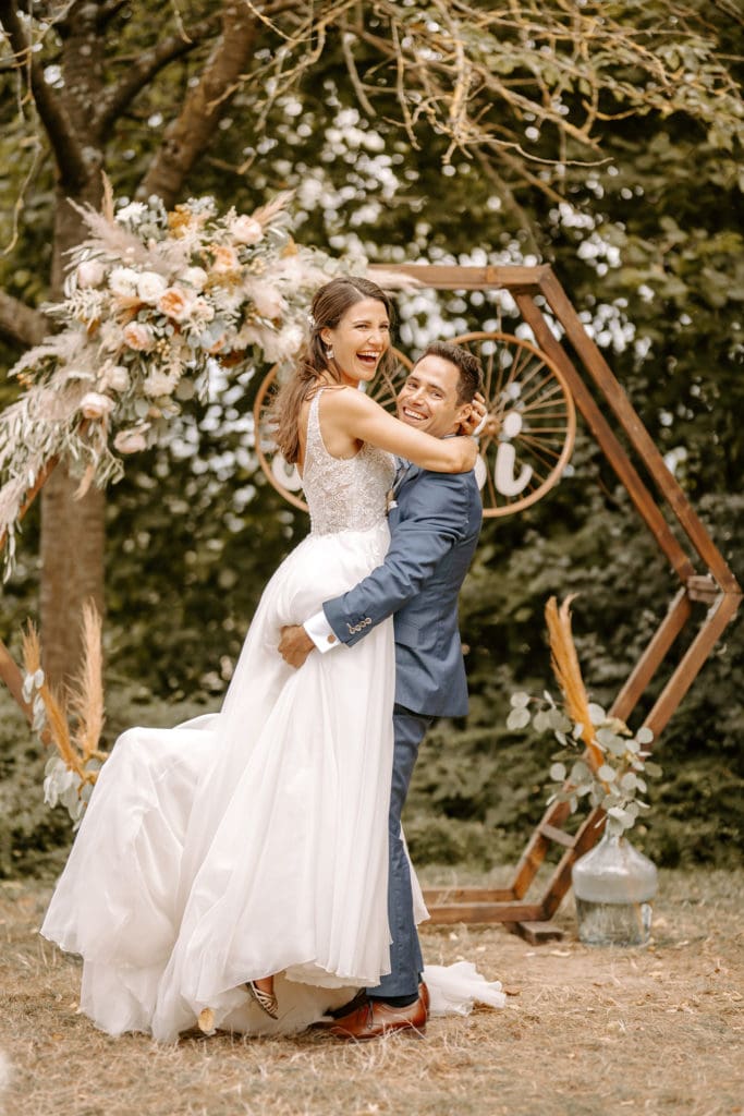 DekoandDesign_Dekoration_Hochzeit_Freie_Trauung_Traubogen_Hexagon_Pampasgras_Eukalyptus_Heuchelberger_Warte_1