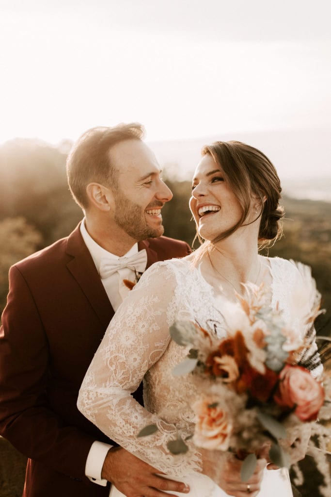 DekoandDesign_Dekoration_Hochzeit_Heuchelberger_warte_Brautpaar_Brautstrauss_Anstecker_Boho_terracotta_rost_natur_pampasgras