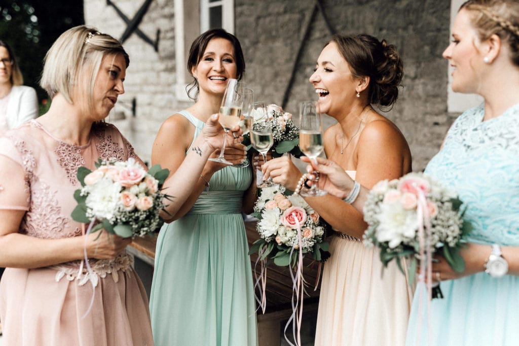 Dekoration_Hochzeit_Schloss_Assumstadt_Brautjungfern_brautjungfernstrauss_pastell_rose_blush_mint