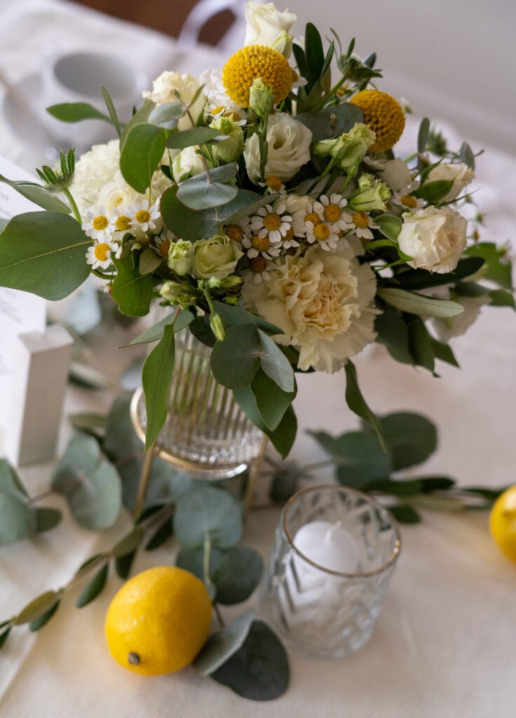 DekoandDesign_teelicht_klar_Blumenstrauss_Floristik_Mieten_heilbronn_dekoservice_Dekoration_Hochzeit_Kraeuter_mediteran_Olive_Zitronen